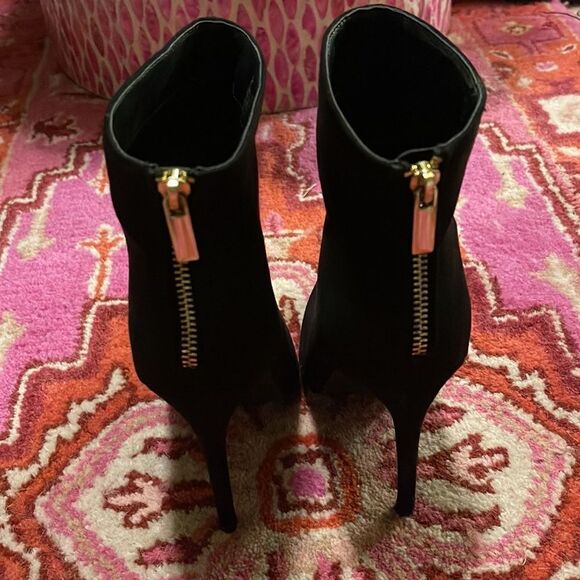 NWOT Black Suede heeled Booties - Picture 8 of 8
